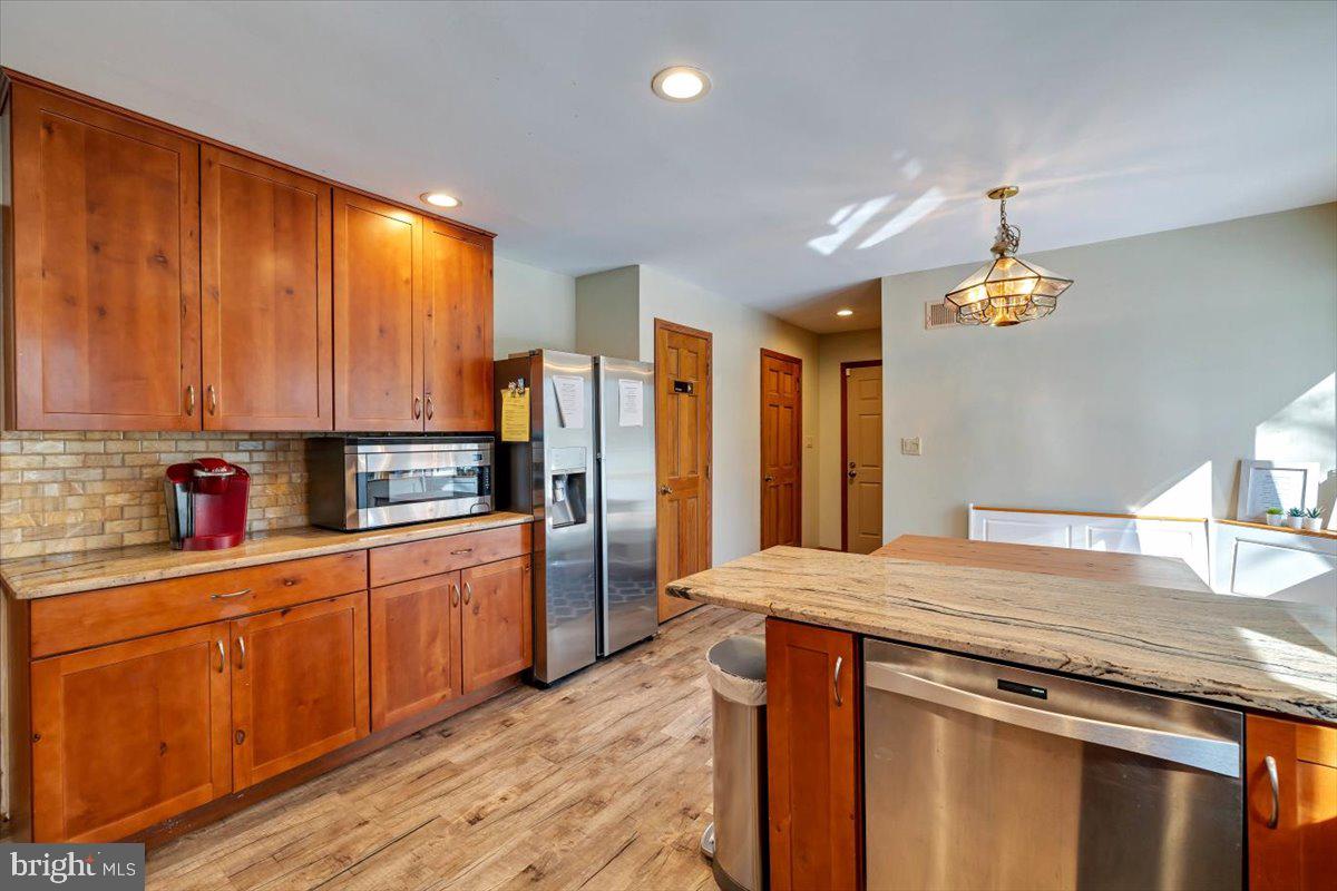 1531 Red Rock Road Stroudsburg, PA 18360 - Photo 10 of 42 Gallery Image 10