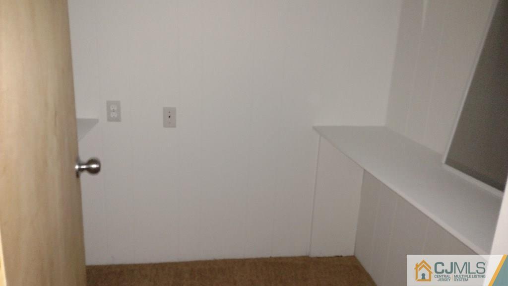 23 Wilshire Road Edison, NJ 08817 - Photo 7 of 21 a view of room