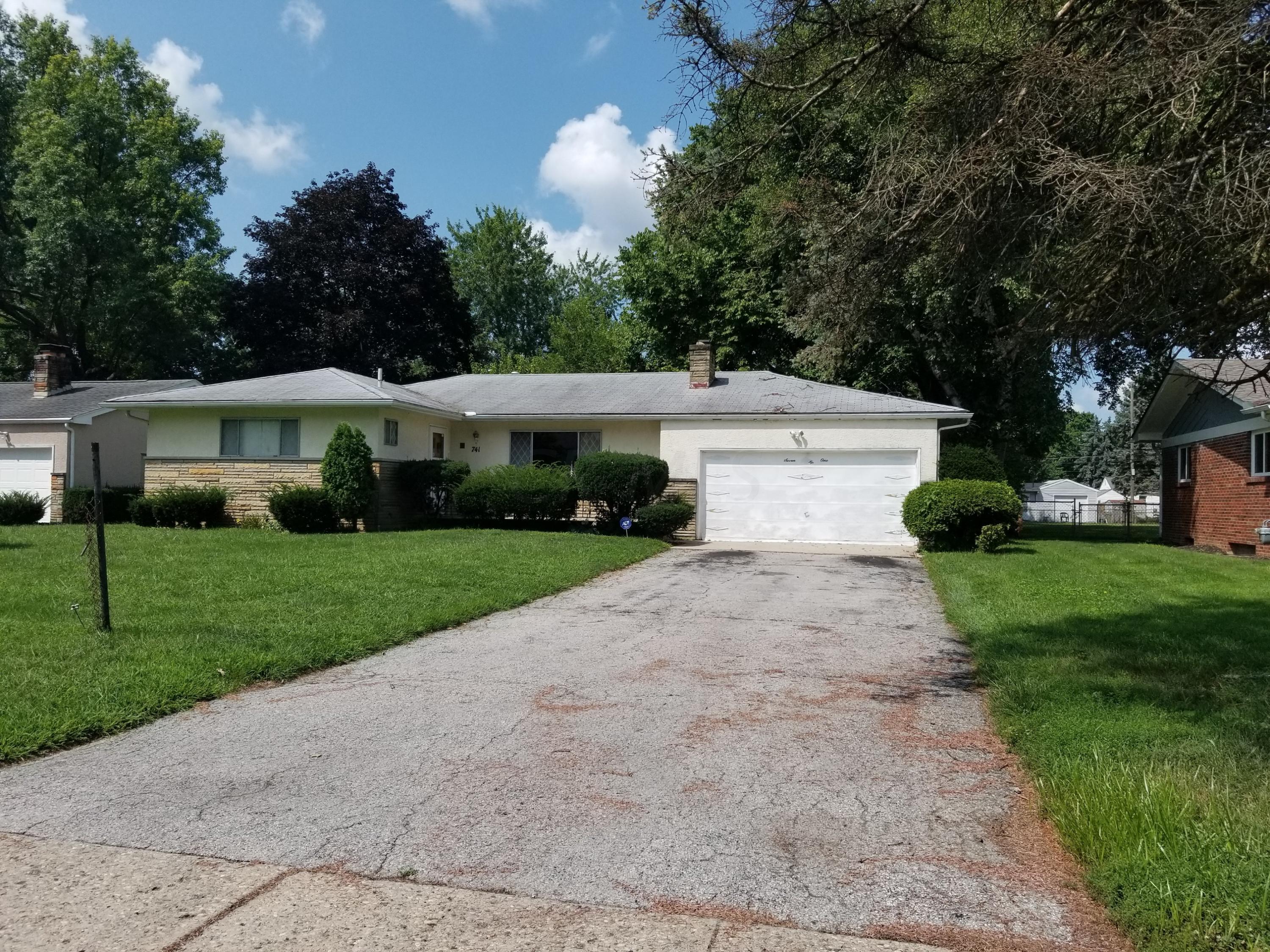 741 Bernhard Road Columbus, OH 43213 - Photo 1 of 29