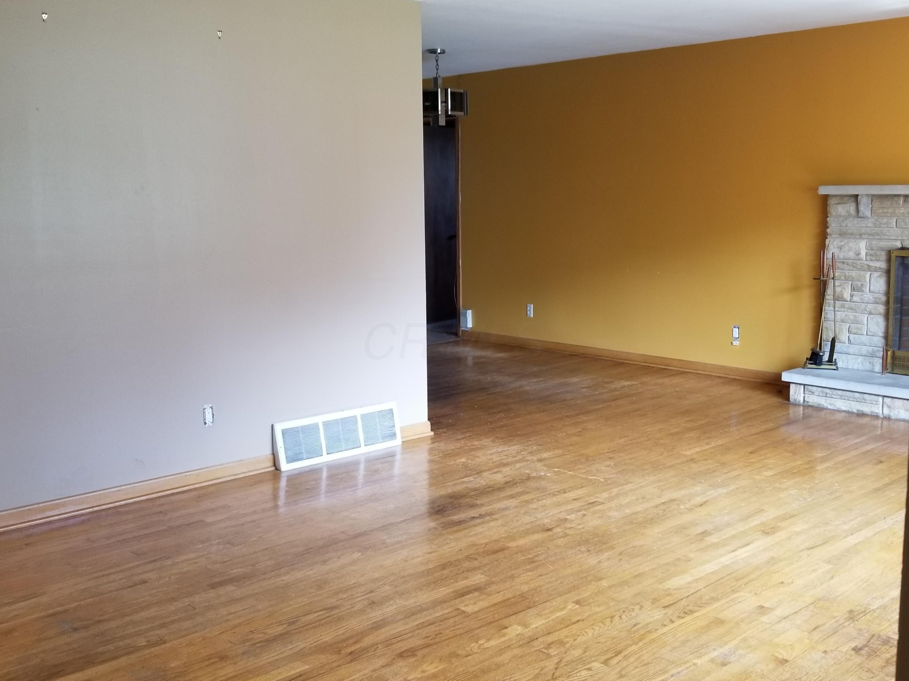 741 Bernhard Road Columbus, OH 43213 - Photo 2 of 29