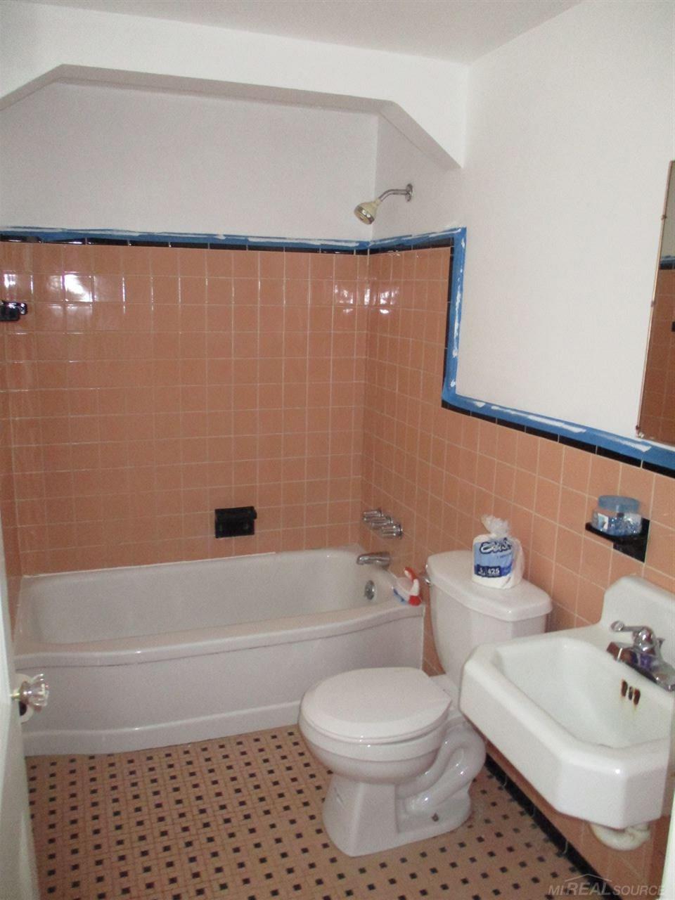 18489 Schaefer Highway Detroit, MI 48235 - Photo 13 of 21