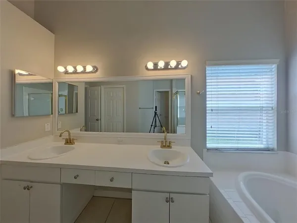 $3,149 | Undisclosed Address, Lutz, FL 33558