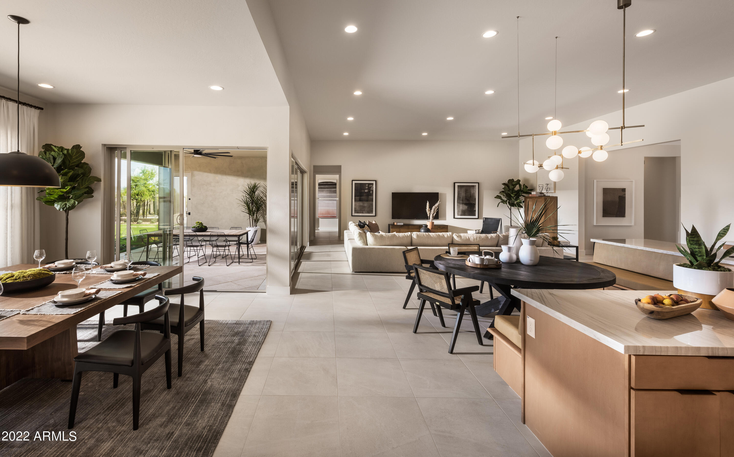 1286 East Blue Ridge Way Gilbert, AZ 85298 - Photo 5 of 11 DOM 22 - Kitchen/Dining
