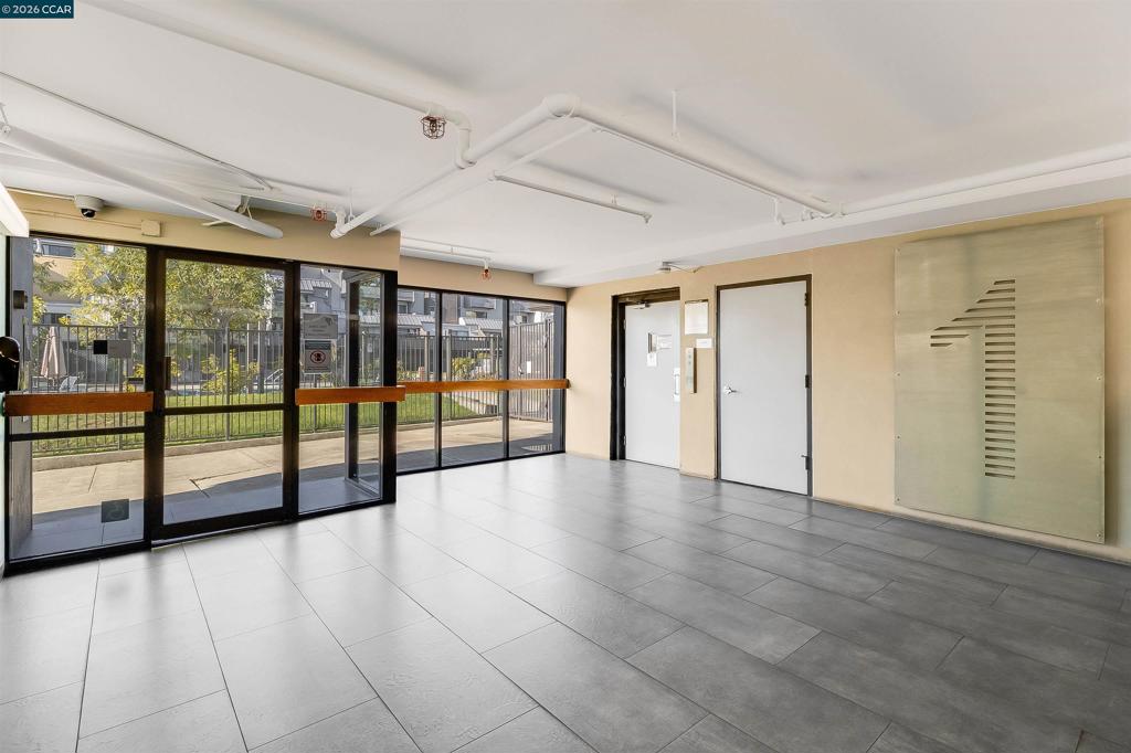 1-1 Embarcadero West, Unit 164 Oakland, CA 94607 - Photo 20 of 24