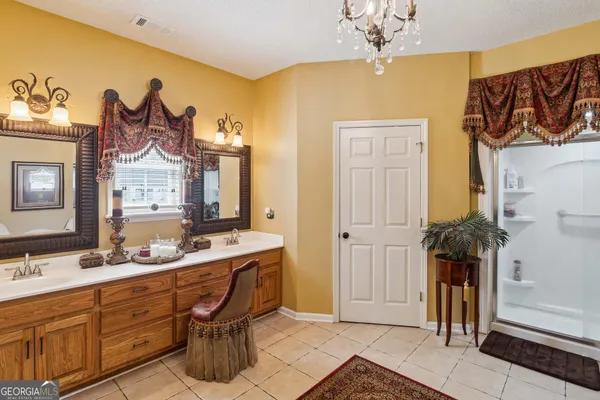 a view of entryway and livingroom with wooden floor