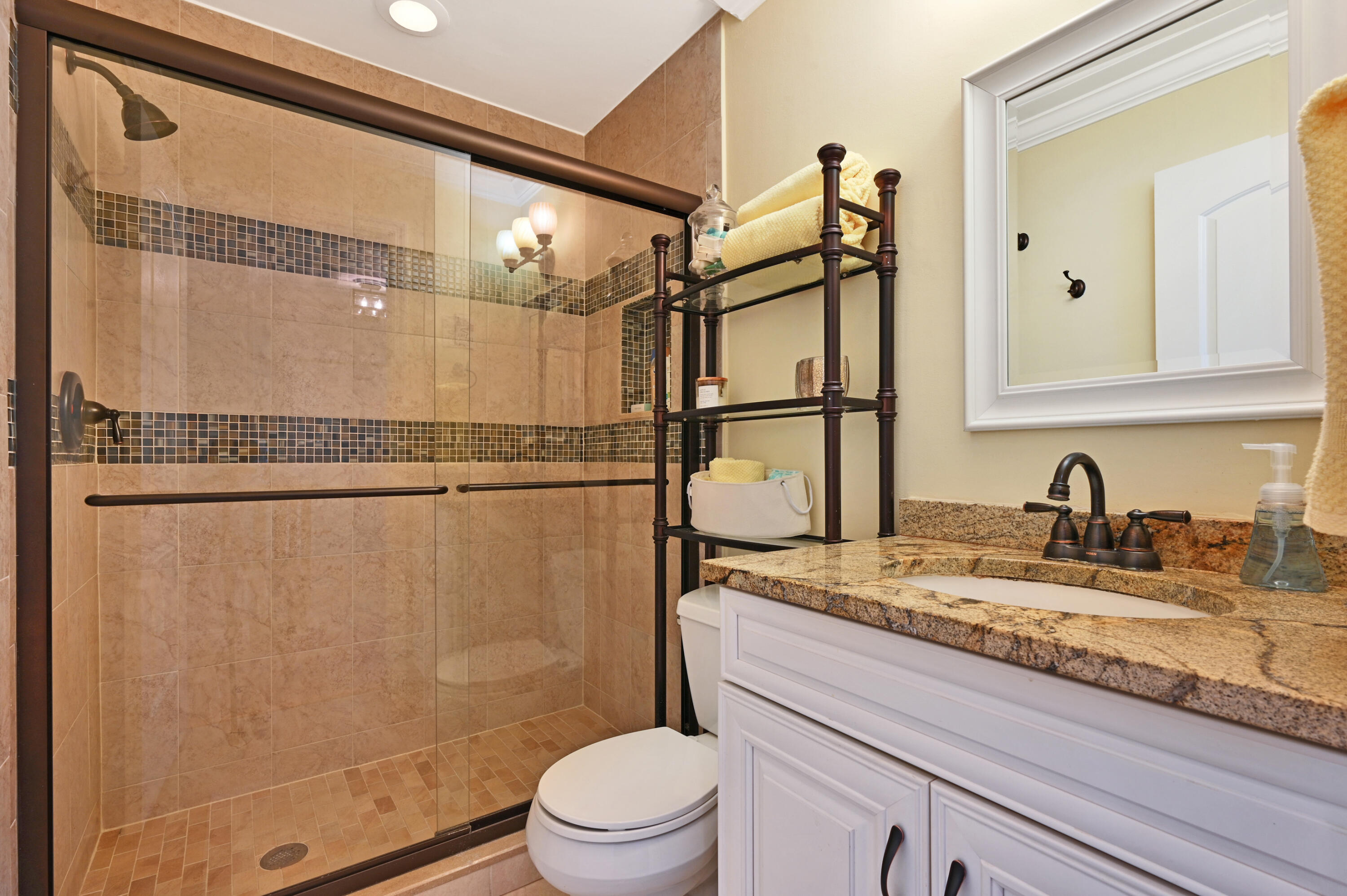3101 Cardinal Drive Delray Beach, FL 33444 - Photo 21 of 26 Other Bathroom