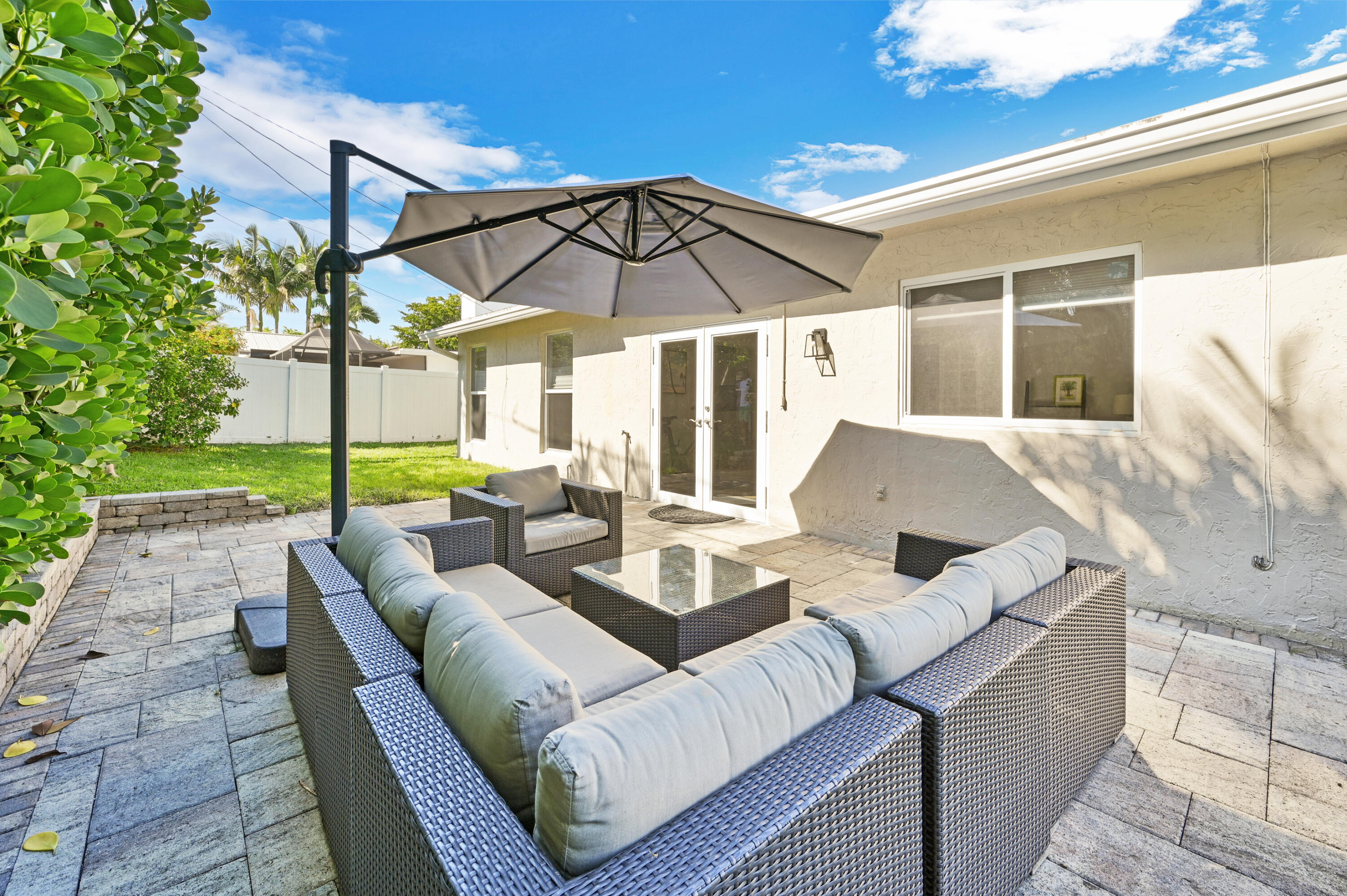 3101 Cardinal Drive Delray Beach, FL 33444 - Photo 23 of 26 Patio