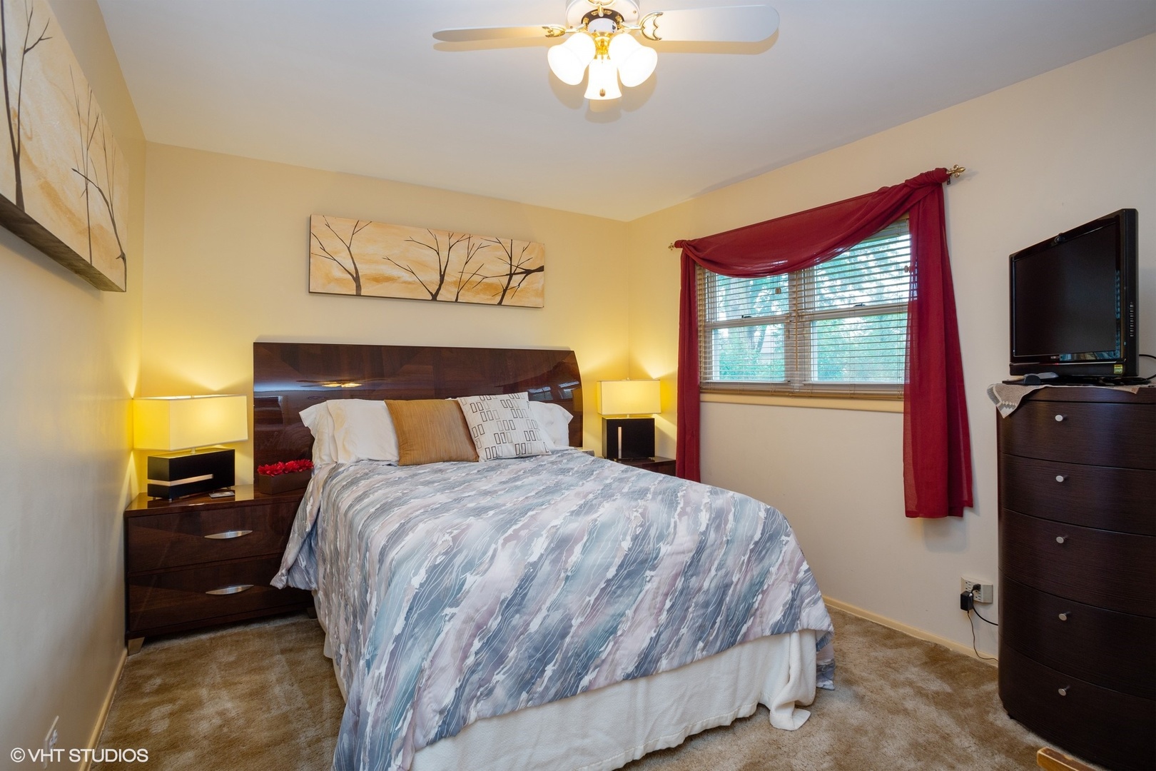 1660 Dennison Road Hoffman Estates, IL 60169 - Photo 8 of 14