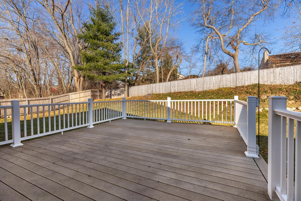 16 Roosevelt Road Cumberland, RI 02864 - Photo 20 of 24 Gallery Image 20