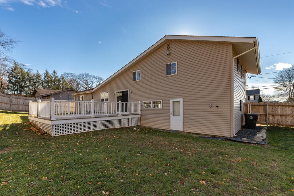 16 Roosevelt Road Cumberland, RI 02864 - Photo 23 of 24 Gallery Image 23