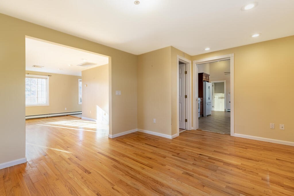 16 Roosevelt Road Cumberland, RI 02864 - Photo 8 of 24 Gallery Image 8