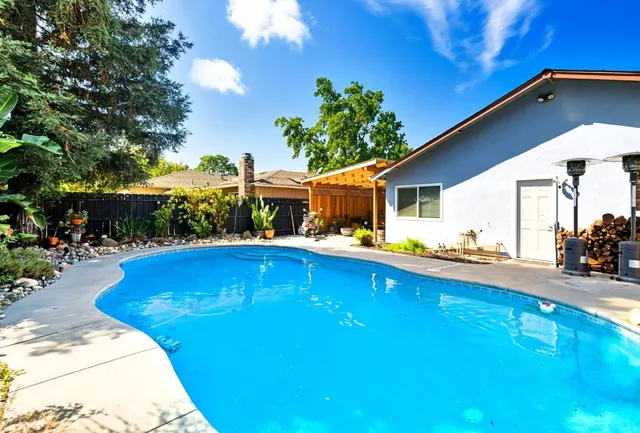 $460,000 | 1320 Coffee Villa Drive, Modesto, CA 95355