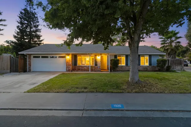 $460,000 | 1320 Coffee Villa Drive, Modesto, CA 95355