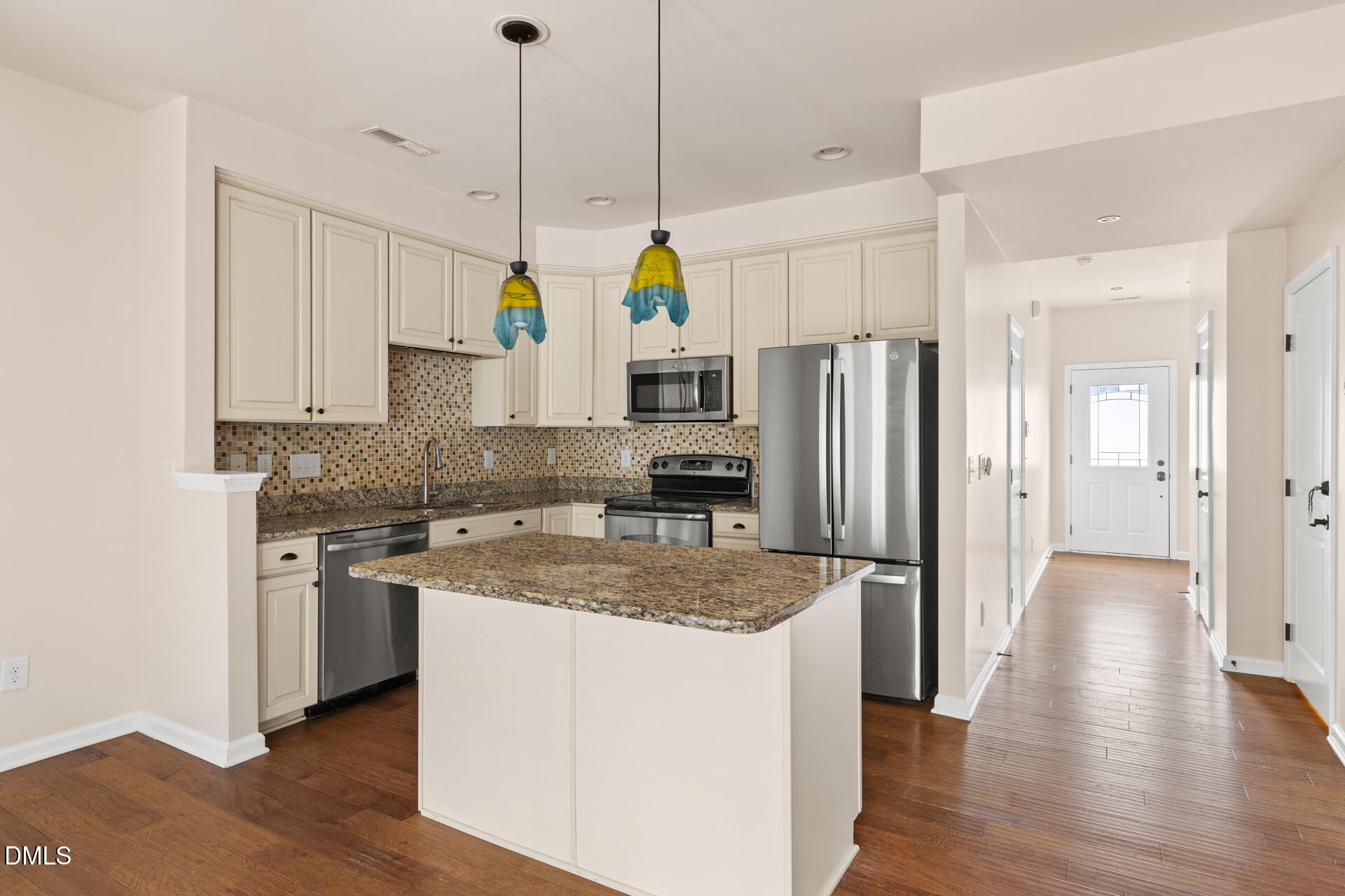 469 Panorama View Loop Cary, NC 27519 - Photo 6 of 36 469-Panorama-106