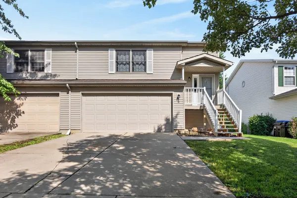 $224,000 | 8 Rounds Road, Bloomington, IL 61704