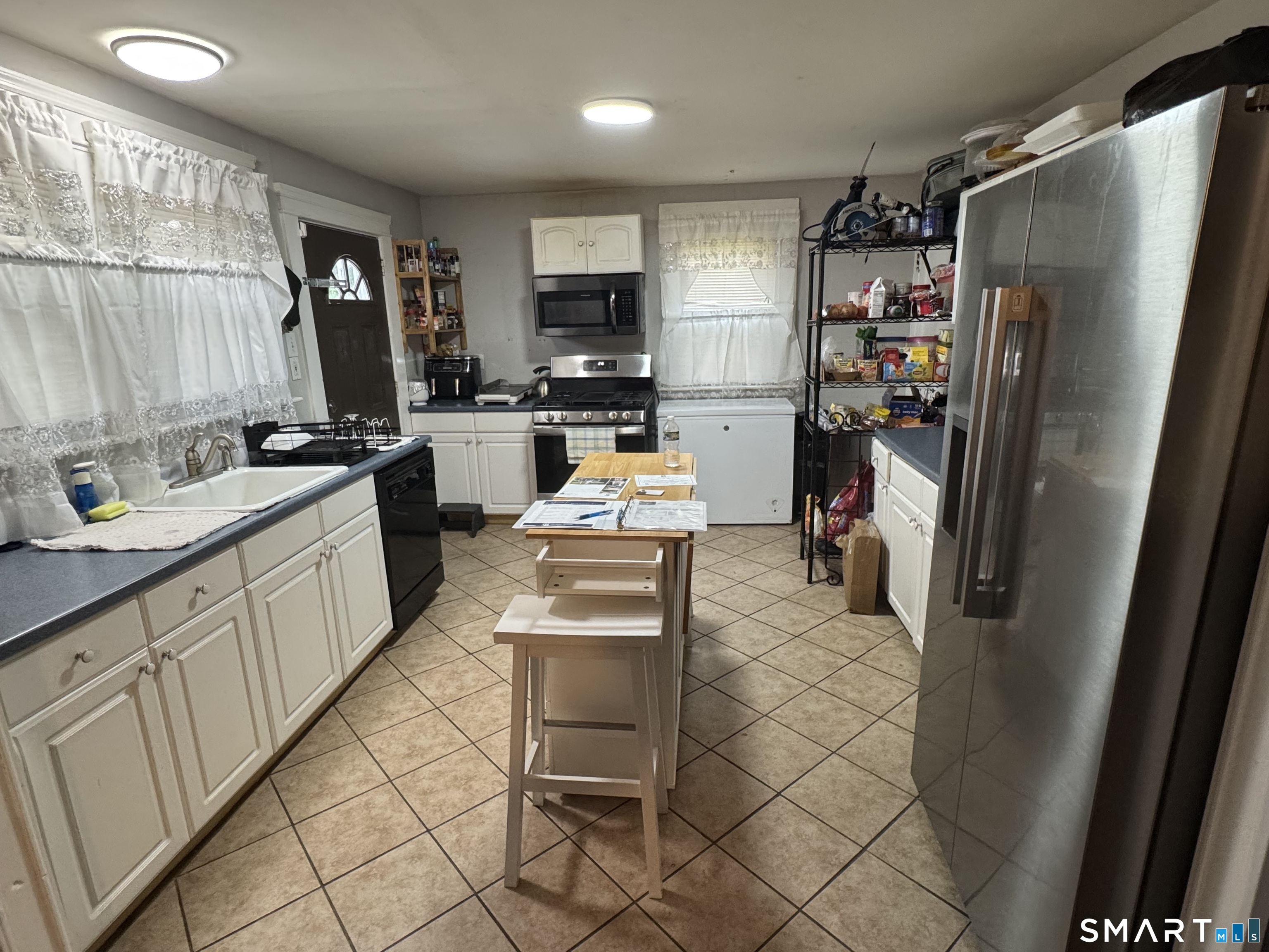 49 Delaware Avenue Waterbury, CT 06708 - Photo 7 of 17 Gallery Image 7