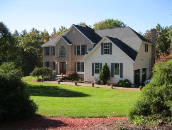 2 Bradford Road Windham, NH 03087 - Photo 1 of 1