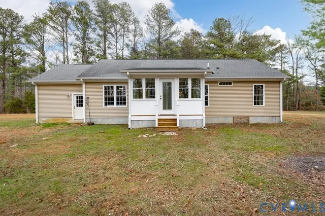 $279,000 | 31 Moccasin Trail, Weems, VA 22576
