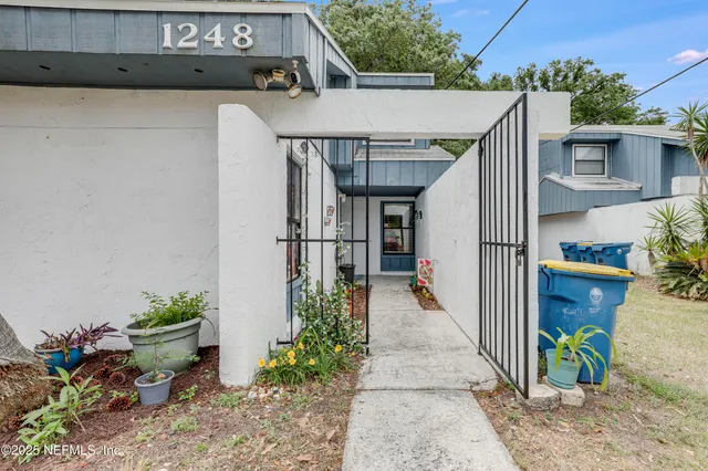 $220,000 | 1248 Wonderwood Drive, Jacksonville, FL 32233