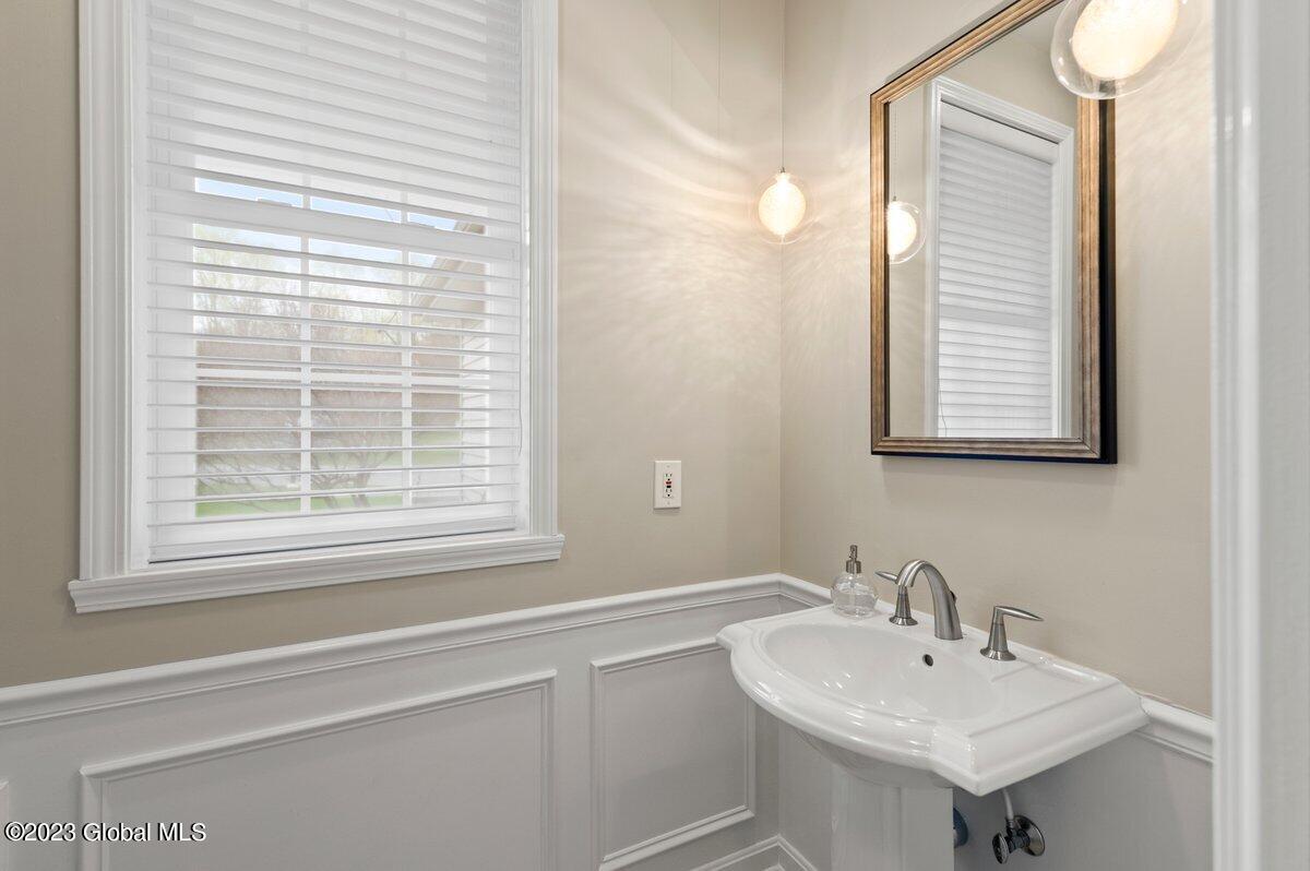 6 Rose Ridge Court Saratoga Springs, NY 12866 - Photo 28 of 54 FJD_2986