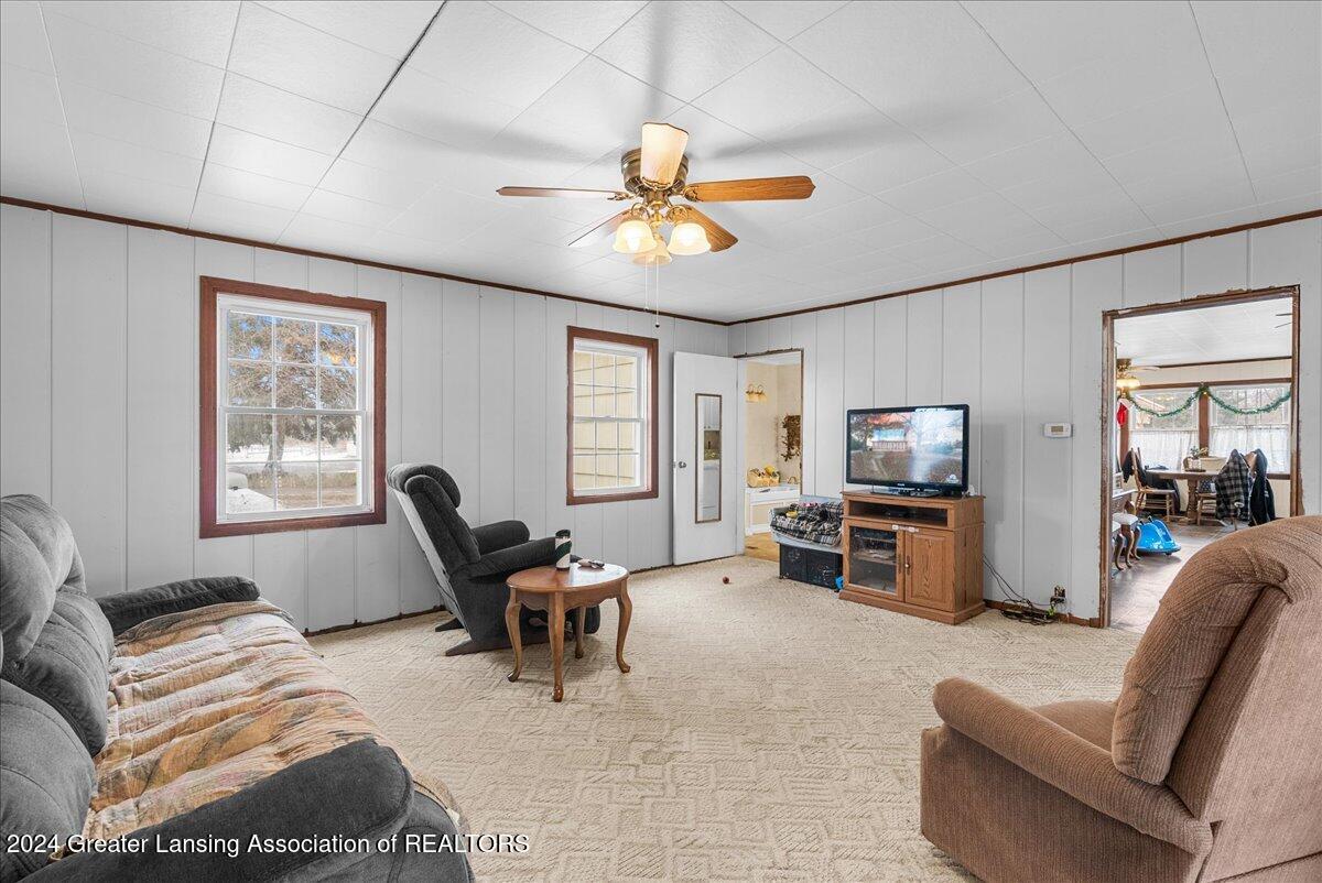 1082 Kinneville Road Leslie, MI 49251 - Photo 19 of 46 20-Media Jett - 38
