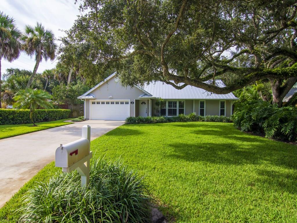 616 Holly Road Vero Beach, FL 32963 - Photo 2 of 36 Gallery Image 2