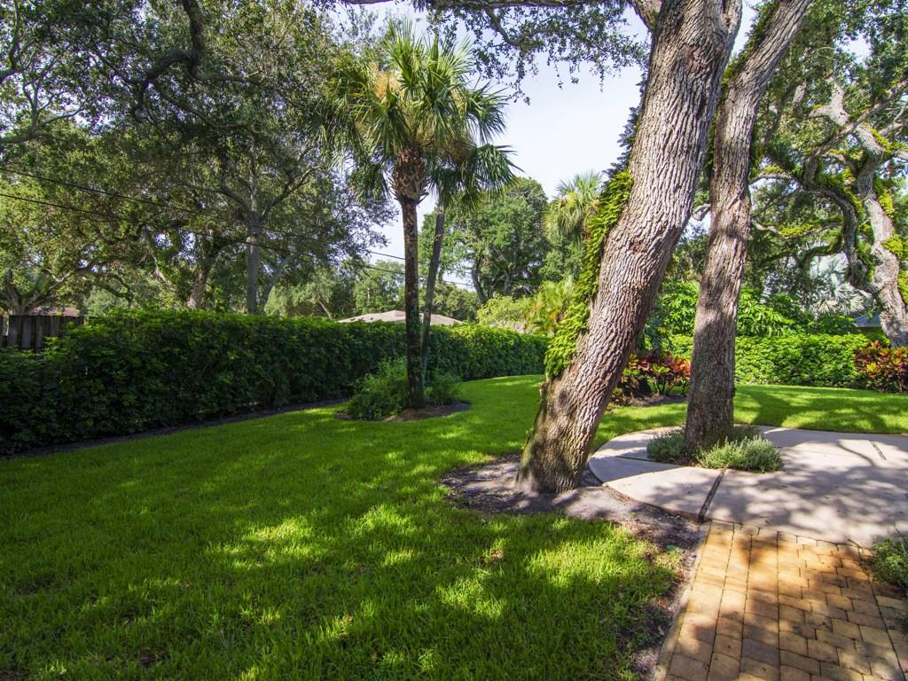 616 Holly Road Vero Beach, FL 32963 - Photo 32 of 36 Gallery Image 32
