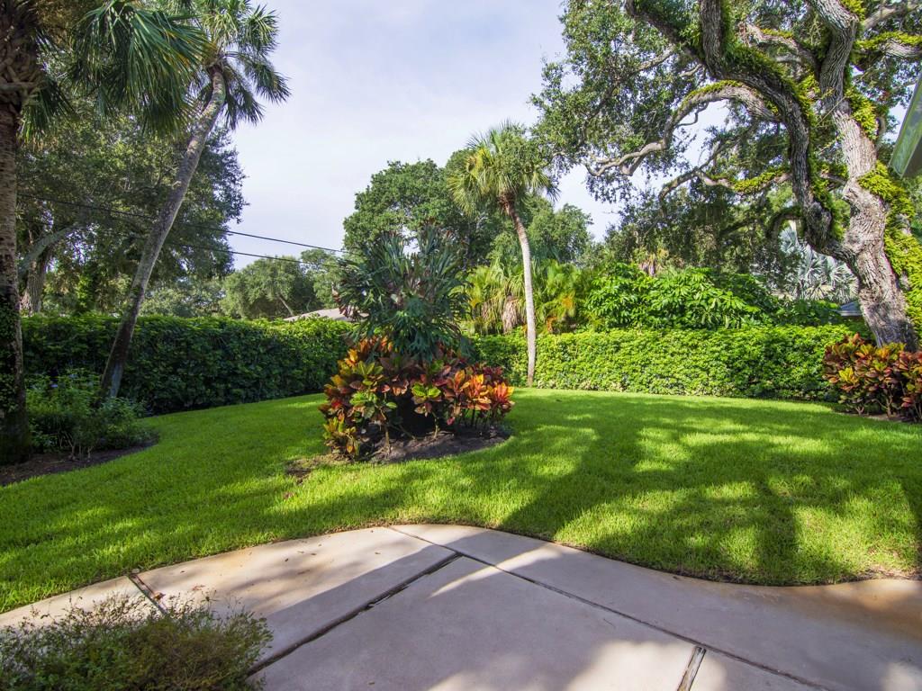 616 Holly Road Vero Beach, FL 32963 - Photo 33 of 36 Gallery Image 33