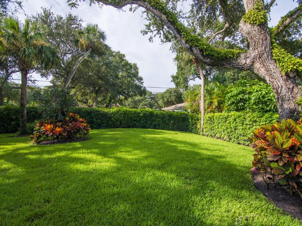 616 Holly Road Vero Beach, FL 32963 - Photo 34 of 36 Gallery Image 34