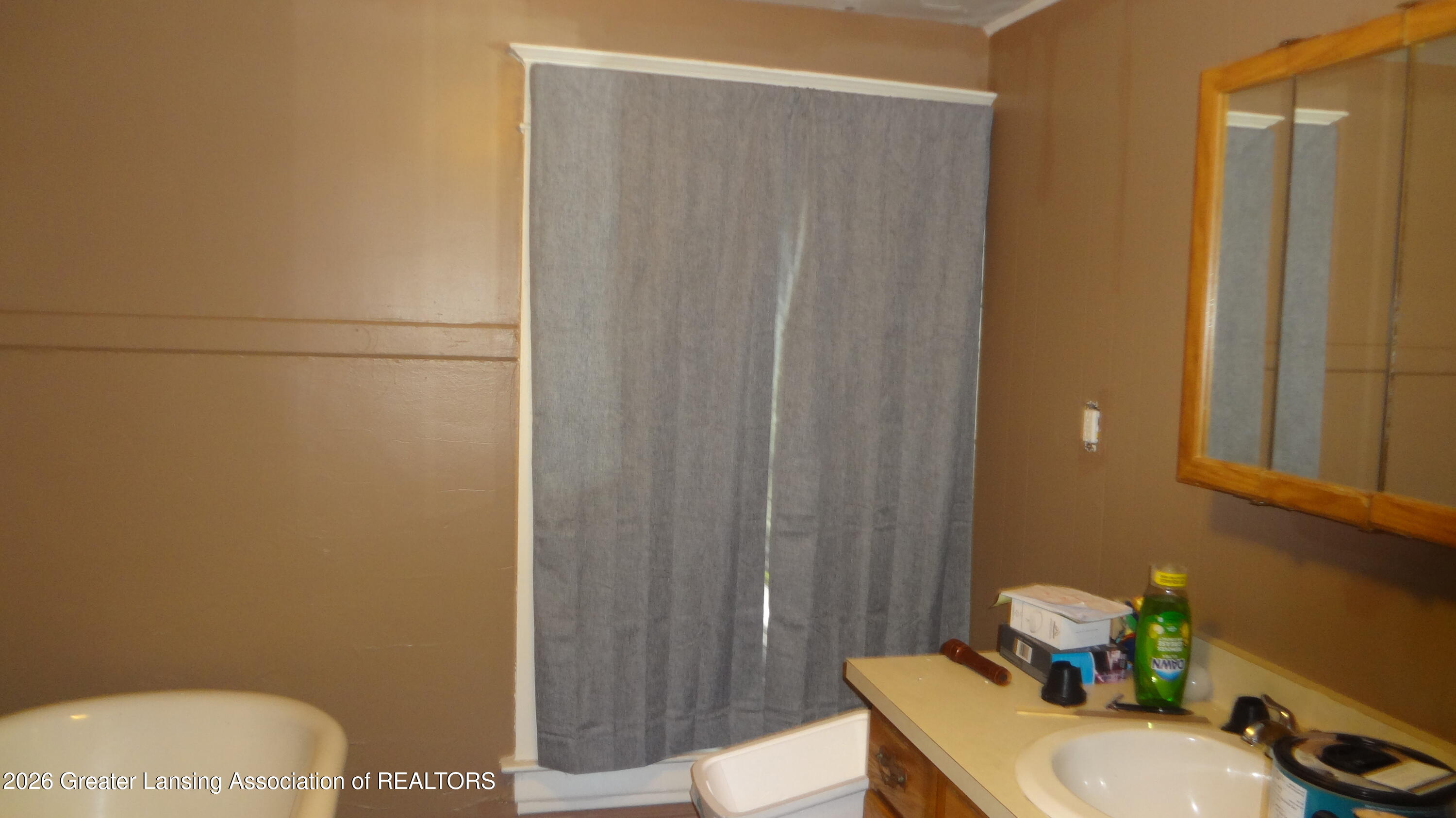 614 North Butler Boulevard Lansing, MI 48915 - Photo 7 of 18 DSC05094
