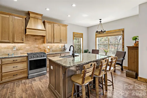 $1,189,000 | 207 Lake Crest Drive, Unit 11, Nebo, NC 28761
