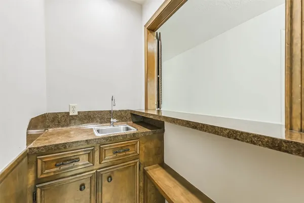 $1,995 | 6915 Chancellor Drive, Spring, TX 77379