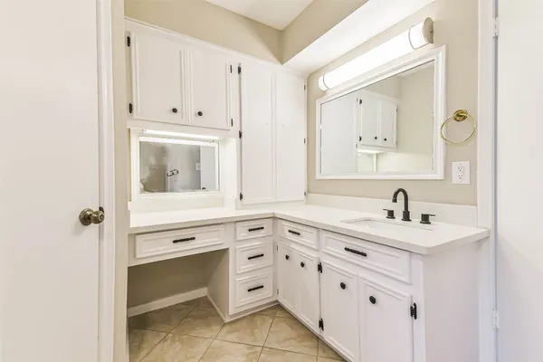 $1,995 | 6915 Chancellor Drive, Spring, TX 77379