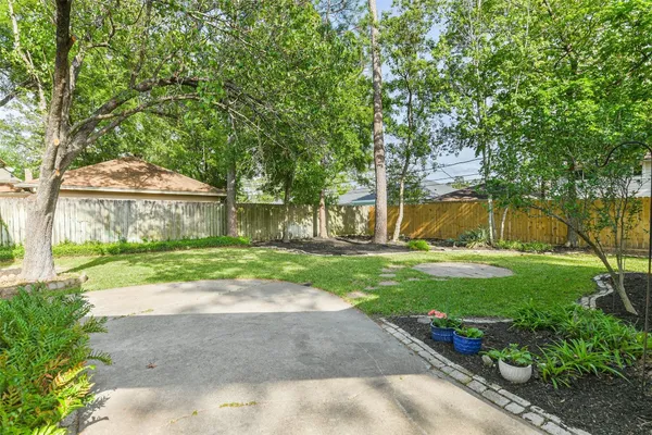 $1,995 | 6915 Chancellor Drive, Spring, TX 77379