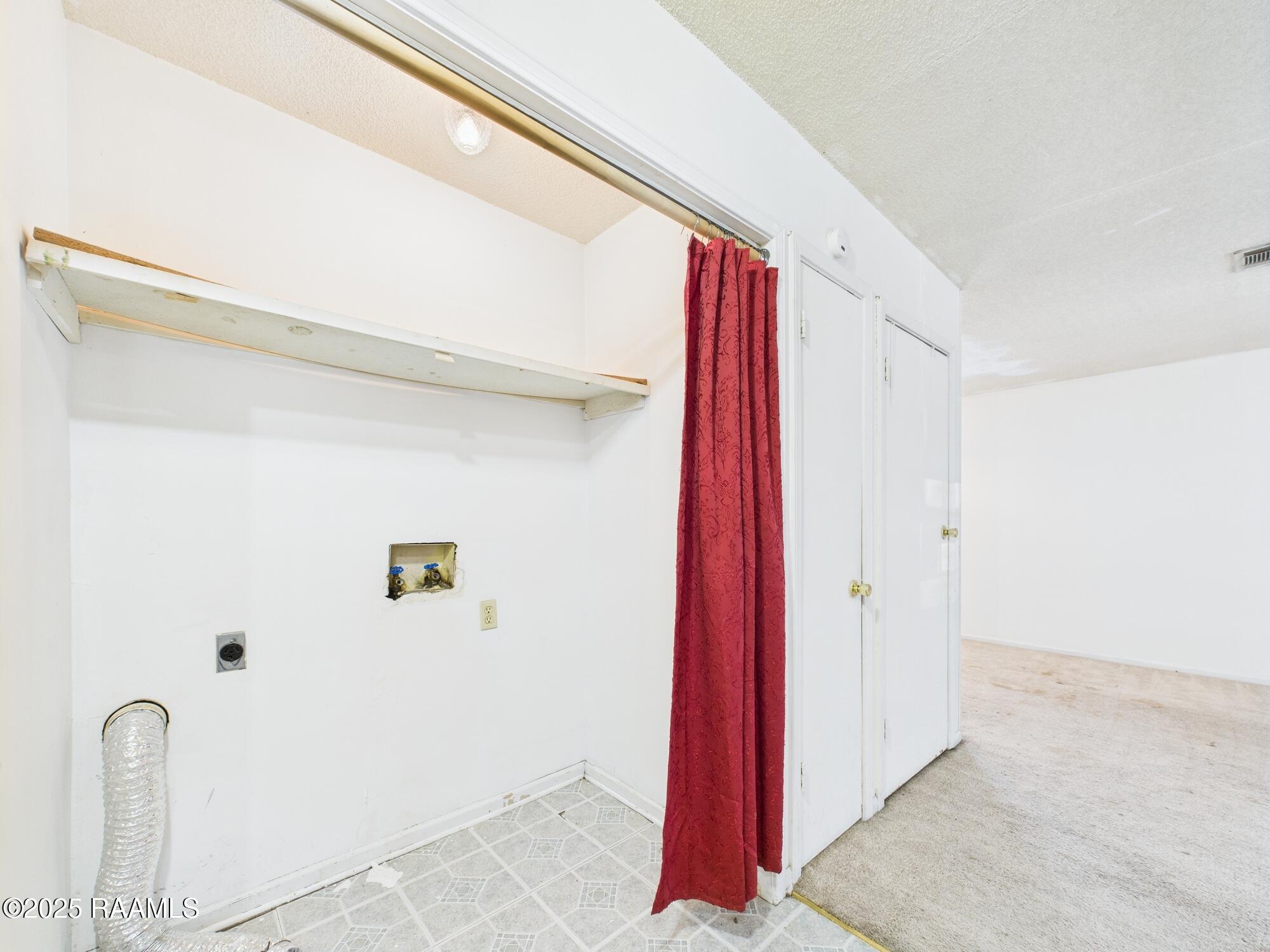 114 Hummingbird Lane, Unit D Lafayette, LA 70506 - Photo 12 of 27 CAM03866G0-PR0096-STILL007