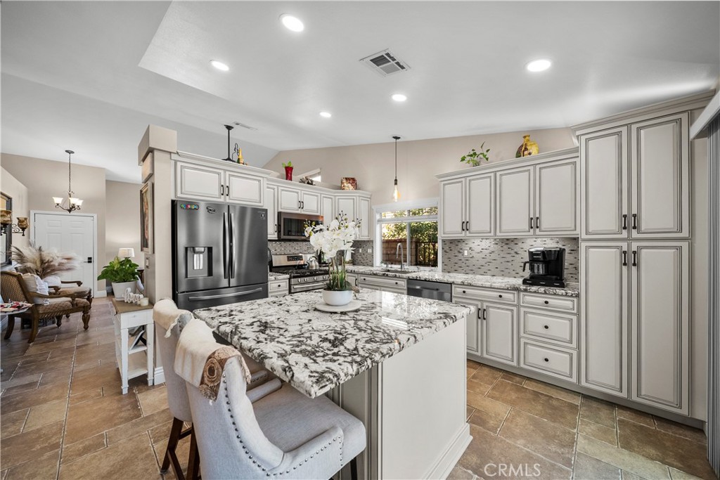 27908 Rainier Road Castaic, CA 91384 - Photo 20 of 41
