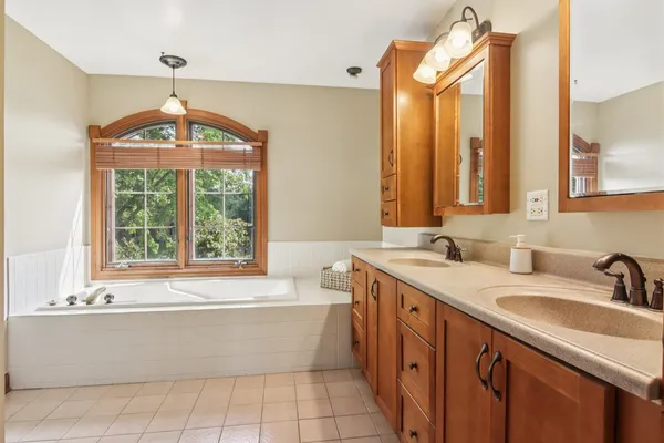 $640,000 | 44W552 Volkening Circle, Hampshire, IL 60140