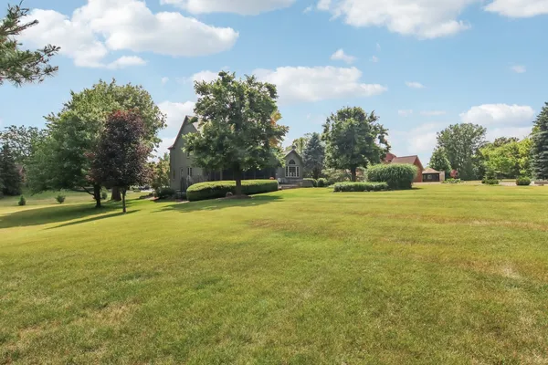 $640,000 | 44W552 Volkening Circle, Hampshire, IL 60140