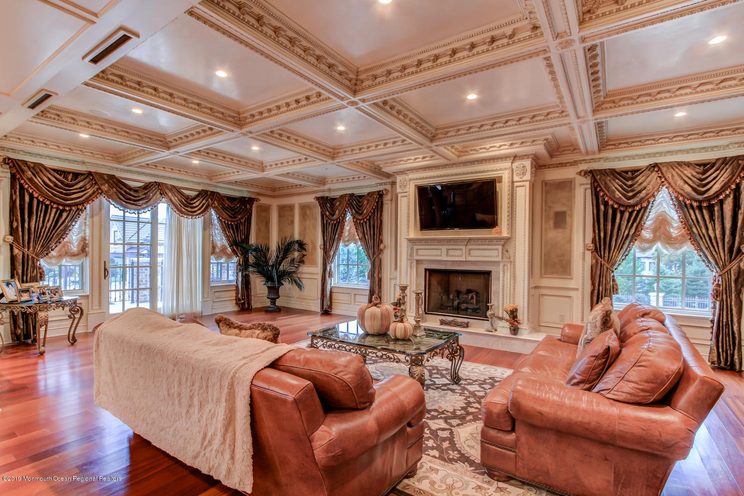 10 Mockingbird Drive Colts Neck, NJ 07722 - Photo 25 of 57 Premiere Exclusive Estate in-large-039-3