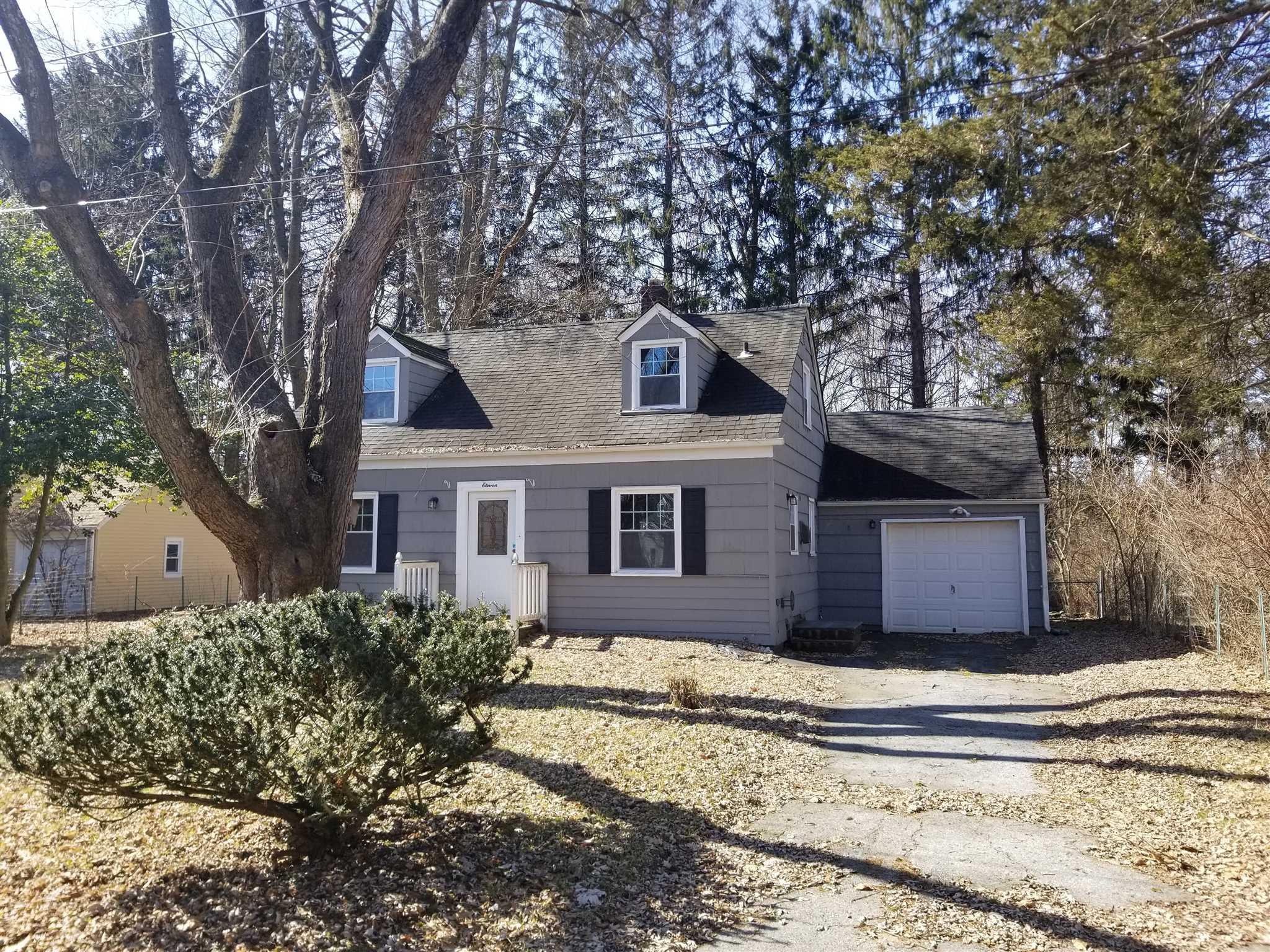 11 Red Barn Road Hyde Park, NY 12538 - Photo 1 of 1