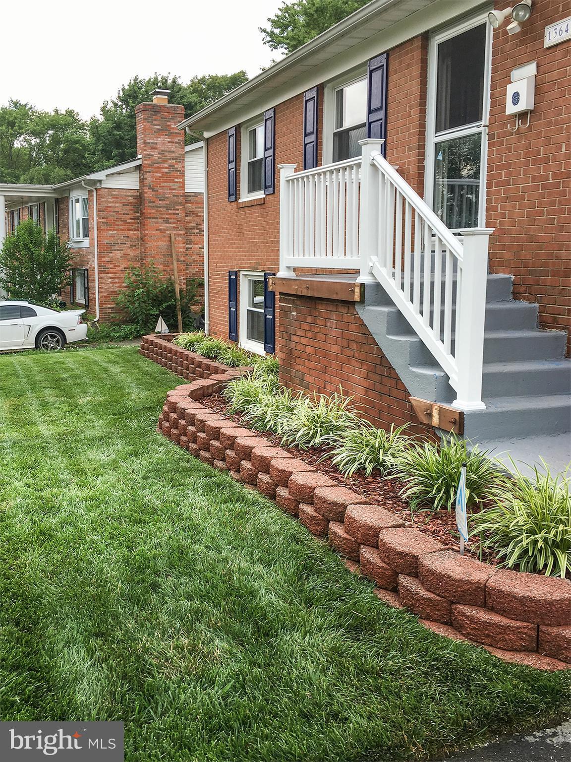 13643 Kingsman Road Woodbridge, VA 22193 - Photo 2 of 30 Exterior (General)