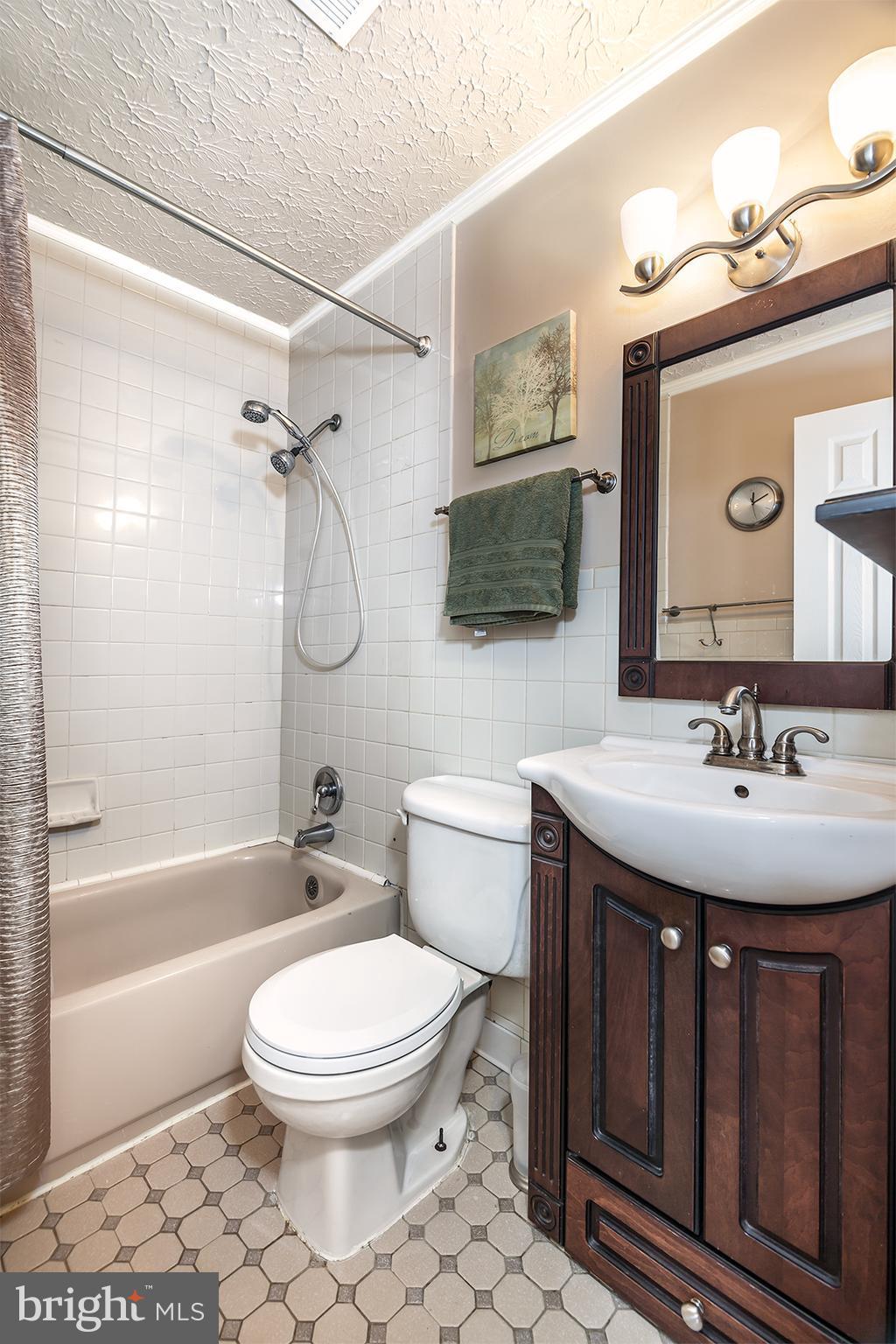 13643 Kingsman Road Woodbridge, VA 22193 - Photo 10 of 30 Bath (Master)