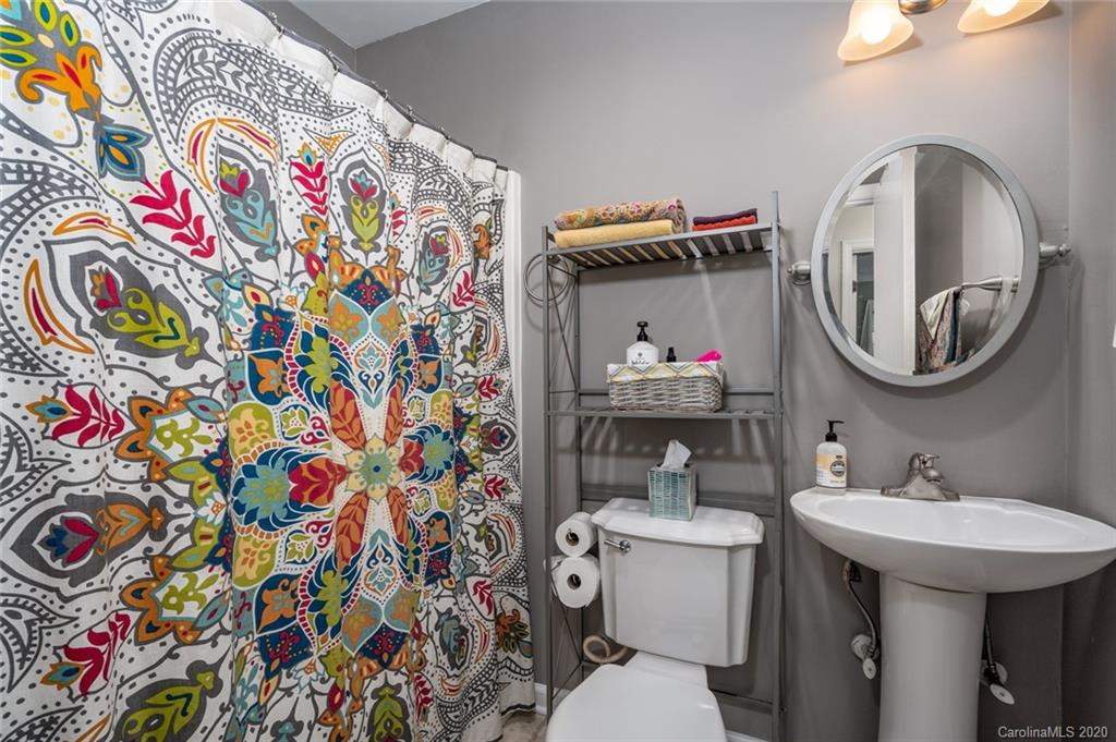 8449 Barncliff Road Charlotte, NC 28227 - Photo 13 of 21 Gallery Image 13