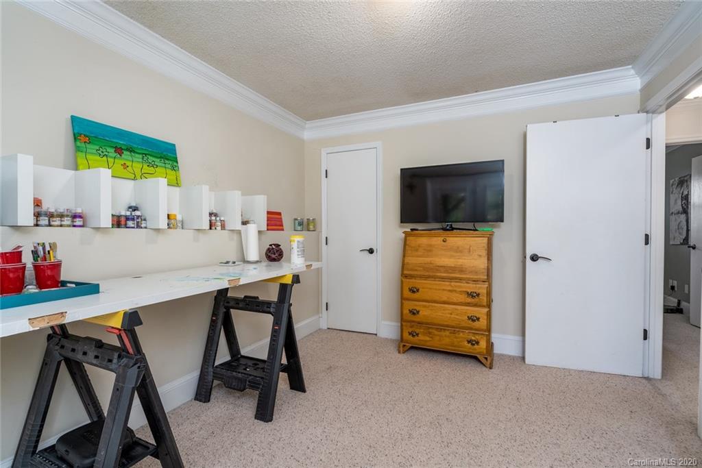 8449 Barncliff Road Charlotte, NC 28227 - Photo 16 of 21 Gallery Image 16