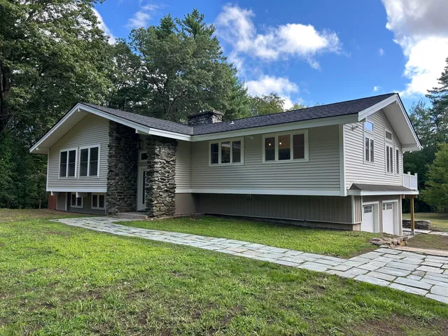 $899,900 | 19 Crown Hill Road, Atkinson, NH 03811