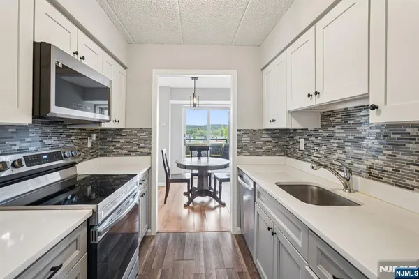 $325,000 | 44 Lakeside Avenue, Unit 44, Pompton Lakes, NJ 07442