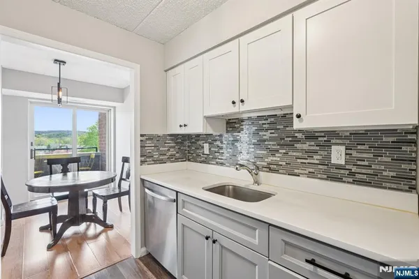 $325,000 | 44 Lakeside Avenue, Unit 44, Pompton Lakes, NJ 07442