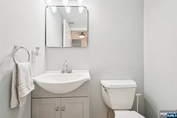 $325,000 | 44 Lakeside Avenue, Unit 44, Pompton Lakes, NJ 07442