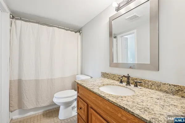 $325,000 | 44 Lakeside Avenue, Unit 44, Pompton Lakes, NJ 07442