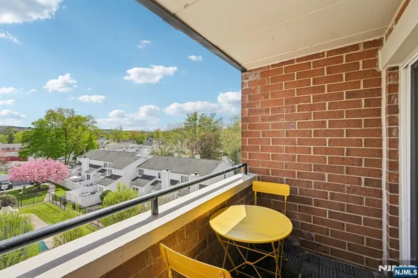 $325,000 | 44 Lakeside Avenue, Unit 44, Pompton Lakes, NJ 07442